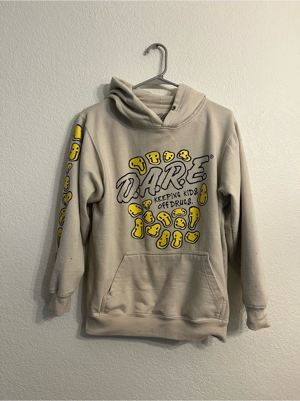 DARE Graphic Beige Hoodie with Yellow Accents - Men